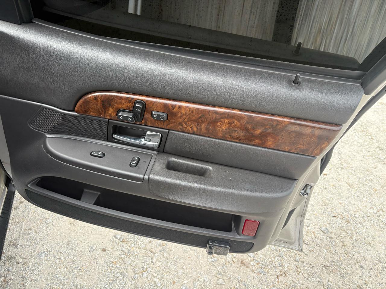 Mercury Grand Marquis 4dr Sdn LS Premium 2006