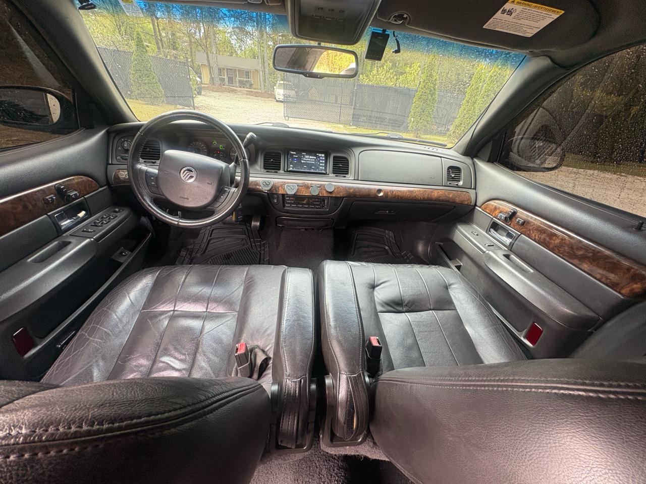 Mercury Grand Marquis 4dr Sdn LS Premium 2006