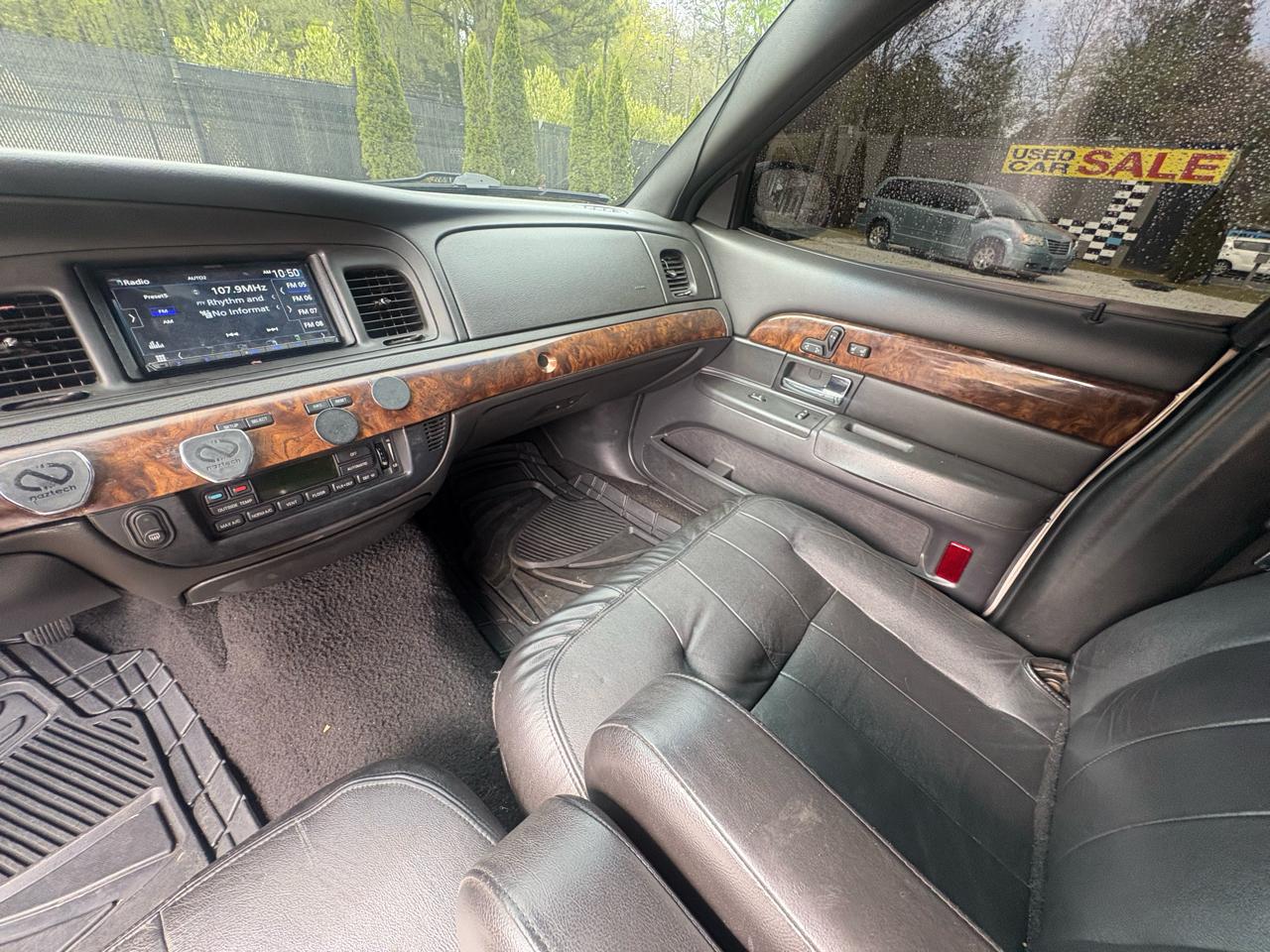Mercury Grand Marquis 4dr Sdn LS Premium 2006