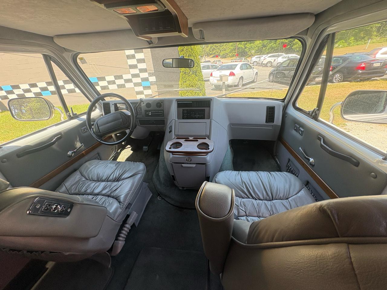 Chevrolet Chevy Van G20 110" WB 1995