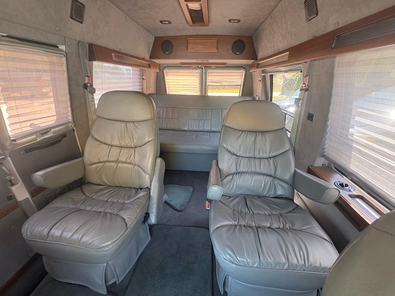 Chevrolet Chevy Van G20 110" WB 1995