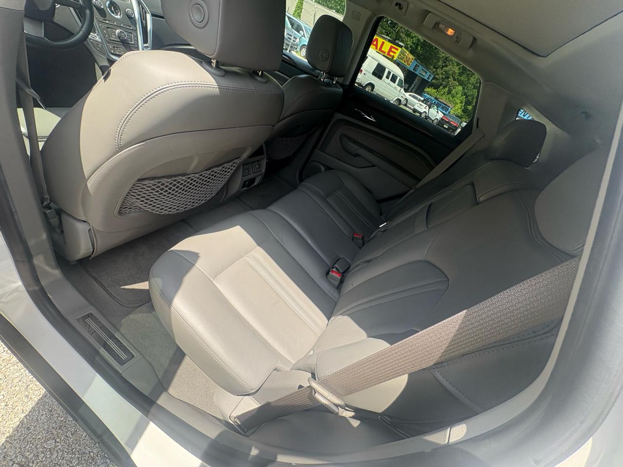 Cadillac SRX FWD 4dr Luxury Collection 2010