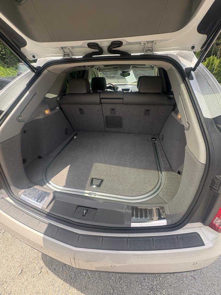 Cadillac SRX FWD 4dr Luxury Collection 2010