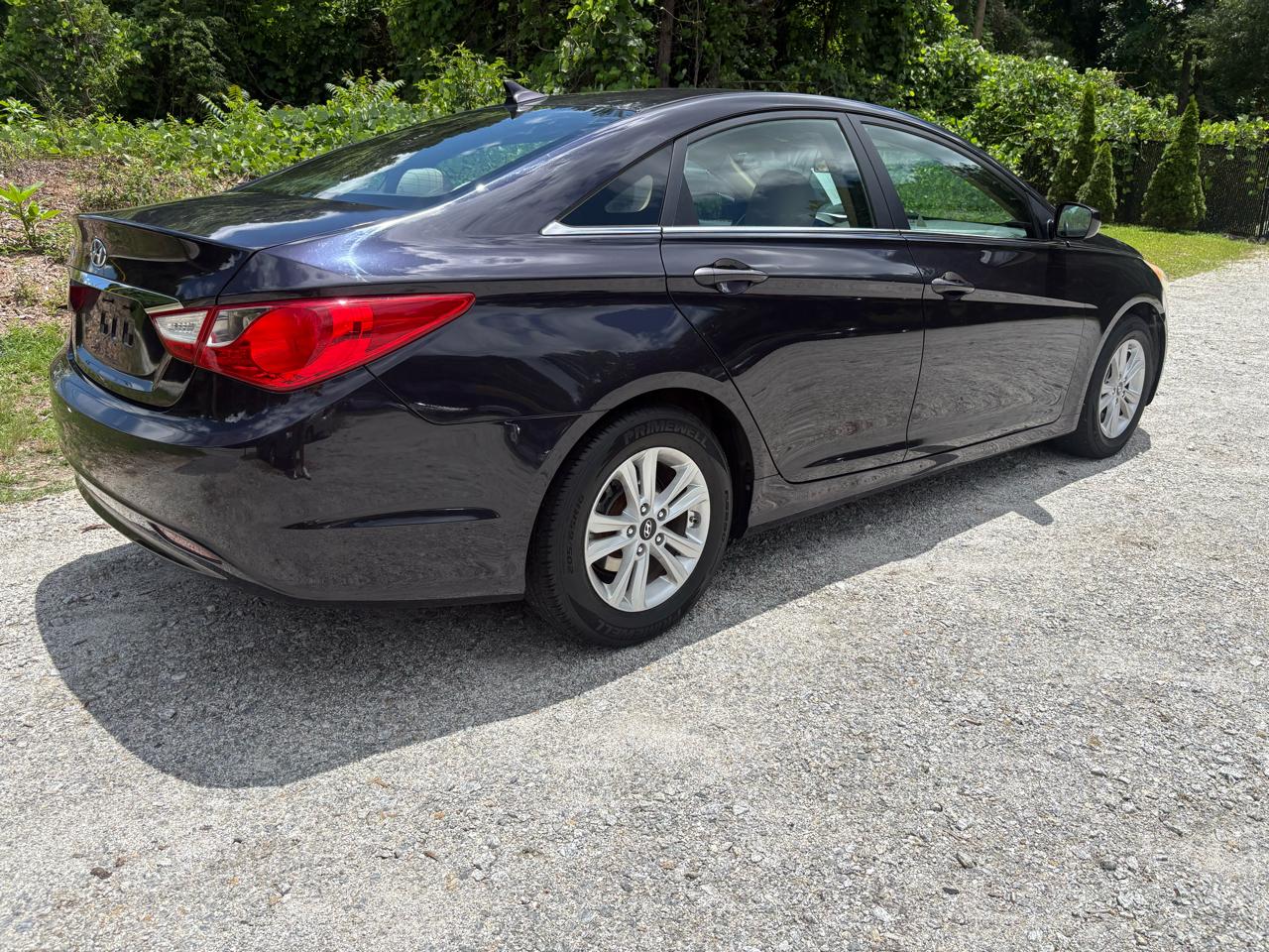 Hyundai Sonata 4dr Sdn 2.4L Auto GLS 2011