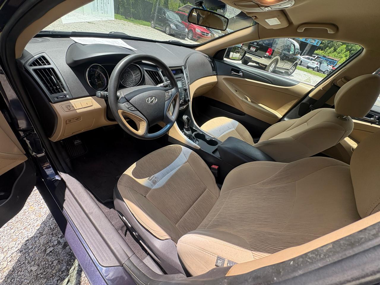 Hyundai Sonata 4dr Sdn 2.4L Auto GLS 2011