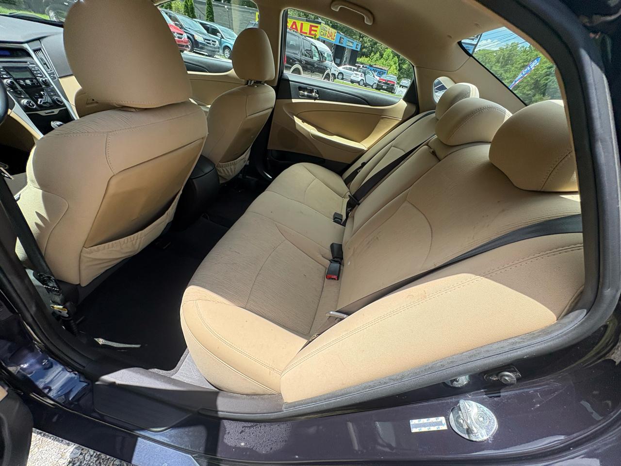 Hyundai Sonata 4dr Sdn 2.4L Auto GLS 2011