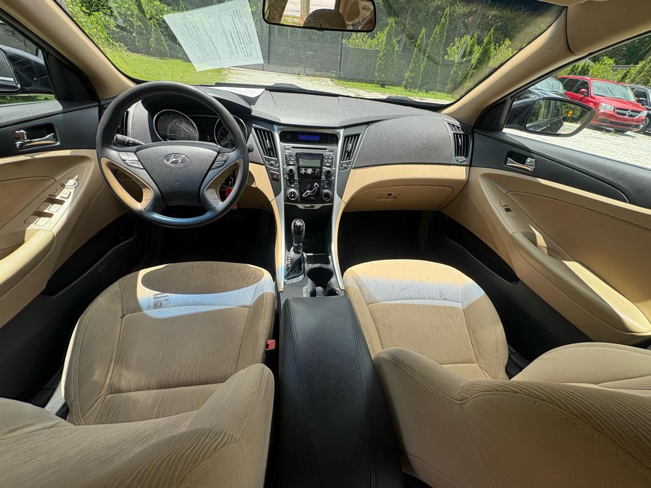 Hyundai Sonata 4dr Sdn 2.4L Auto GLS 2011