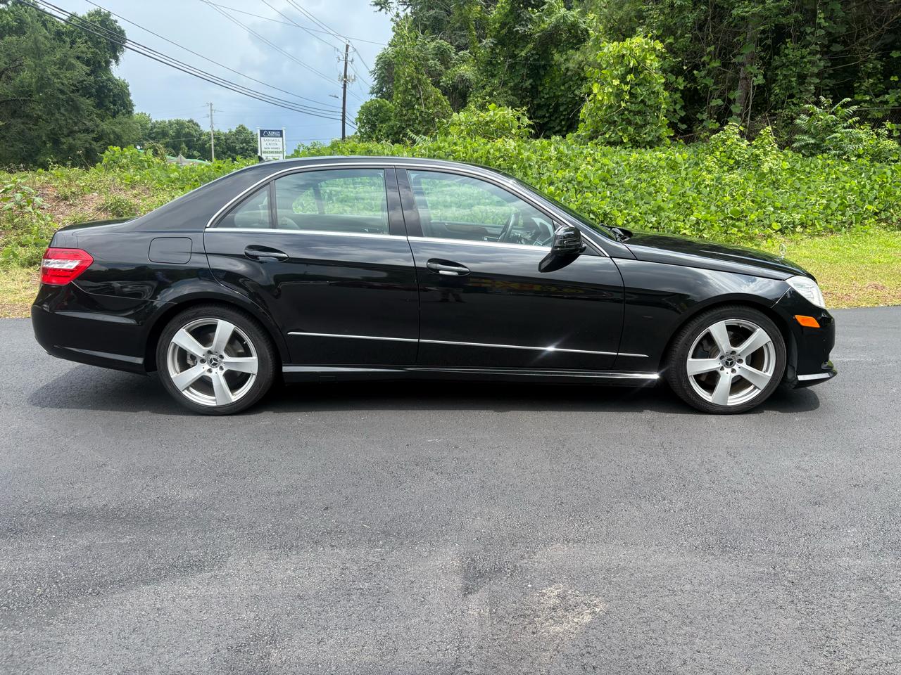Mercedes-Benz E-Class 4dr Sdn E 350 Luxury 4MATIC 2010