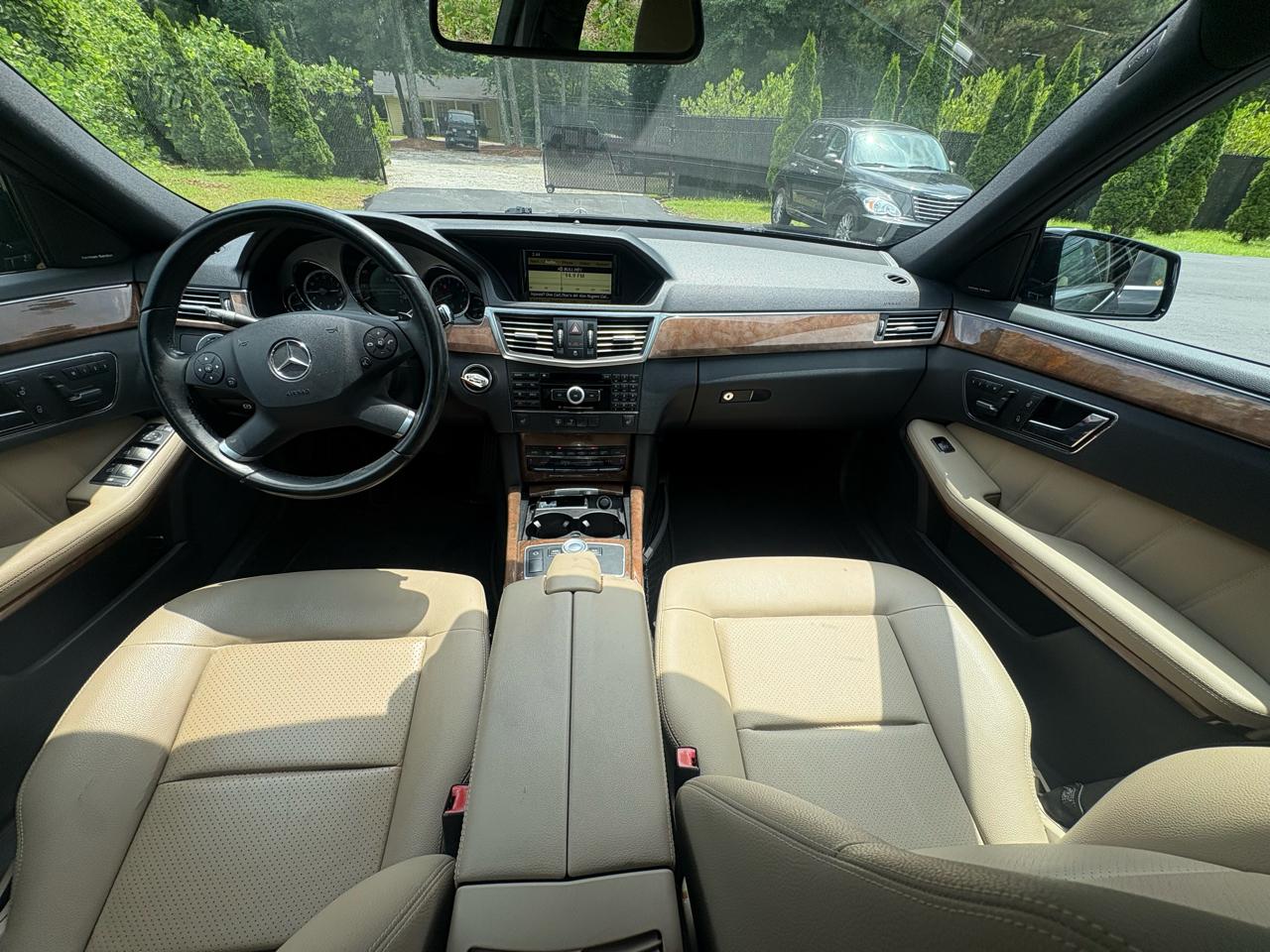 Mercedes-Benz E-Class 4dr Sdn E 350 Luxury 4MATIC 2010