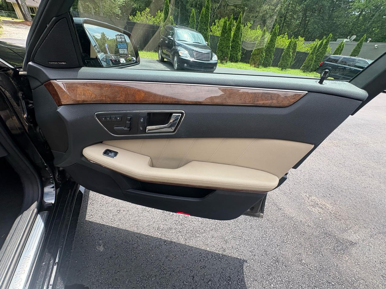 Mercedes-Benz E-Class 4dr Sdn E 350 Luxury 4MATIC 2010