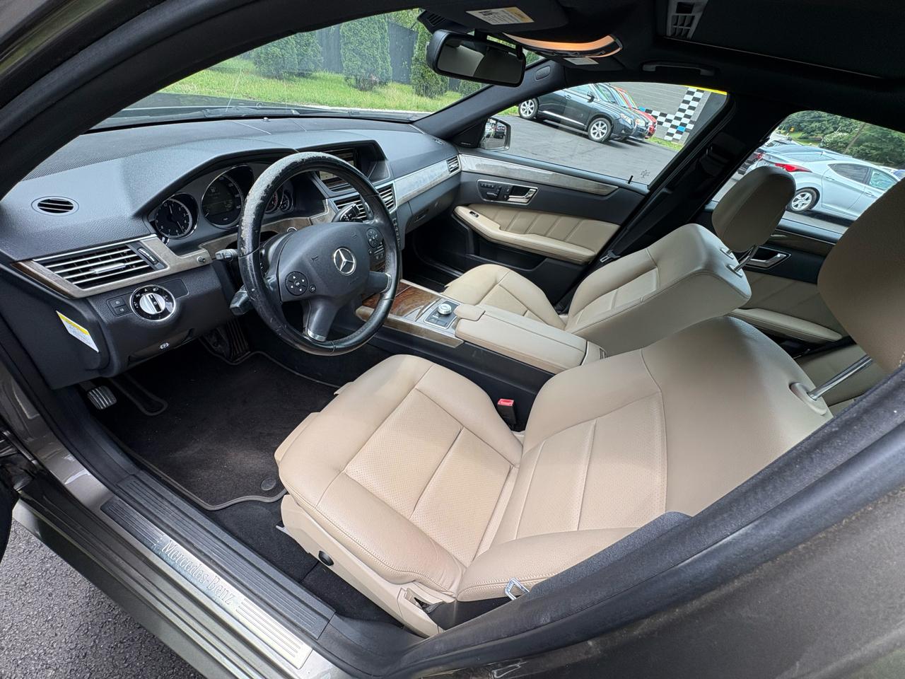 Mercedes-Benz E-Class 4dr Sdn E 350 Luxury RWD 2010