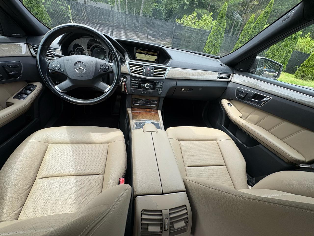 Mercedes-Benz E-Class 4dr Sdn E 350 Luxury RWD 2010