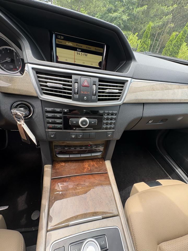 Mercedes-Benz E-Class 4dr Sdn E 350 Luxury RWD 2010