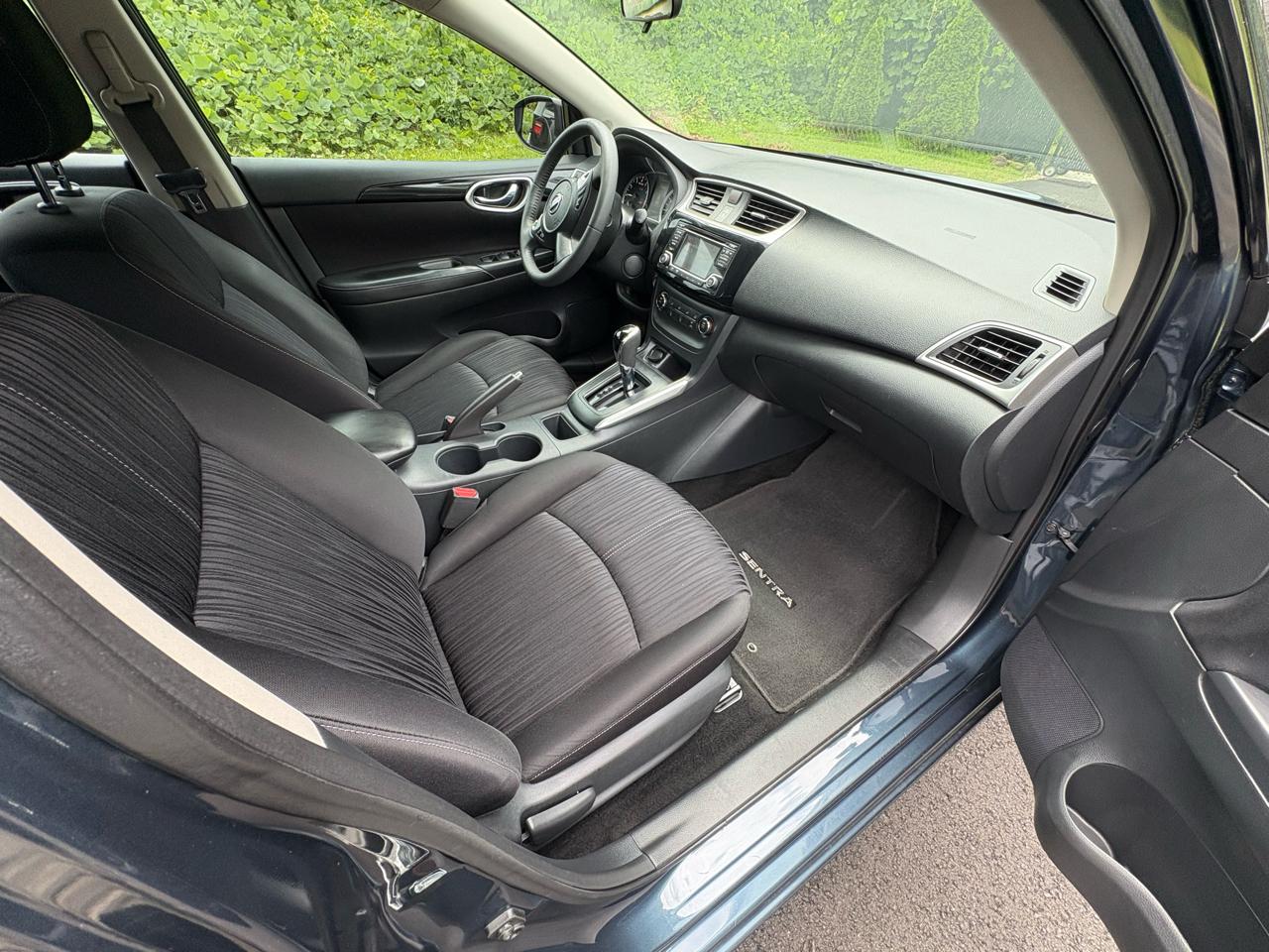 Nissan Sentra SV CVT 2017