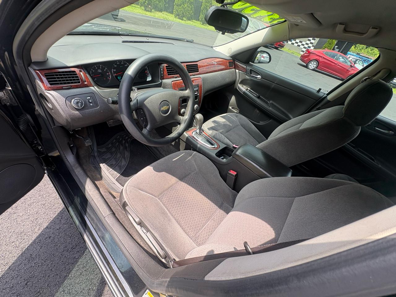 Chevrolet Impala 4dr Sdn 3.5L LT 2008