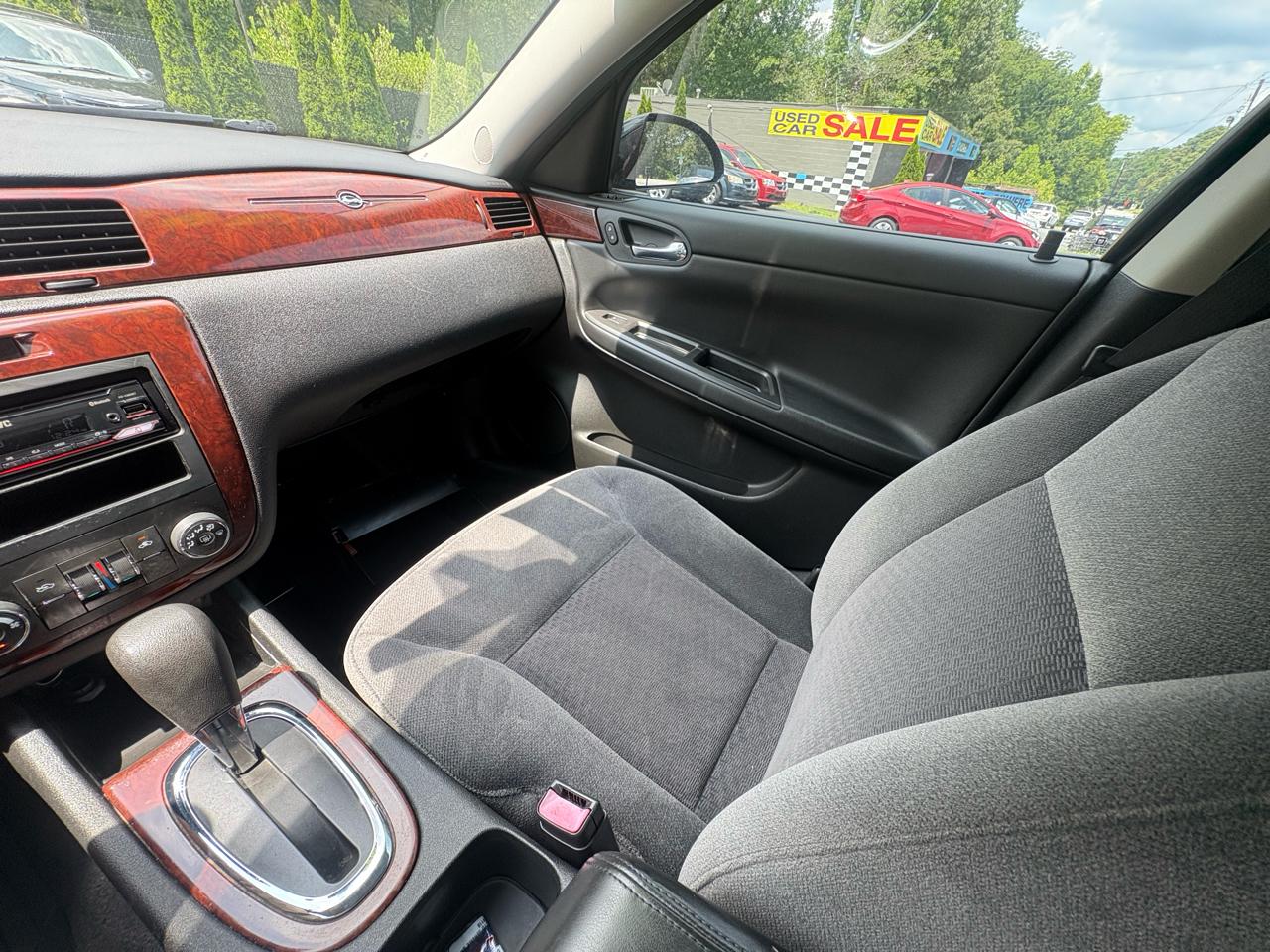 Chevrolet Impala 4dr Sdn 3.5L LT 2008