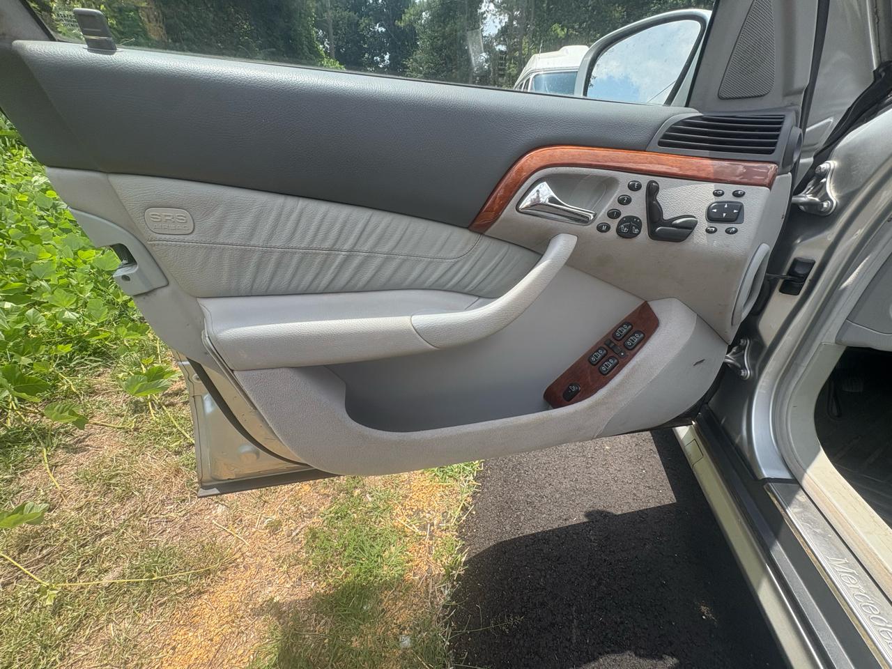 Mercedes-Benz S-Class 4dr Sdn 4.3L 2001