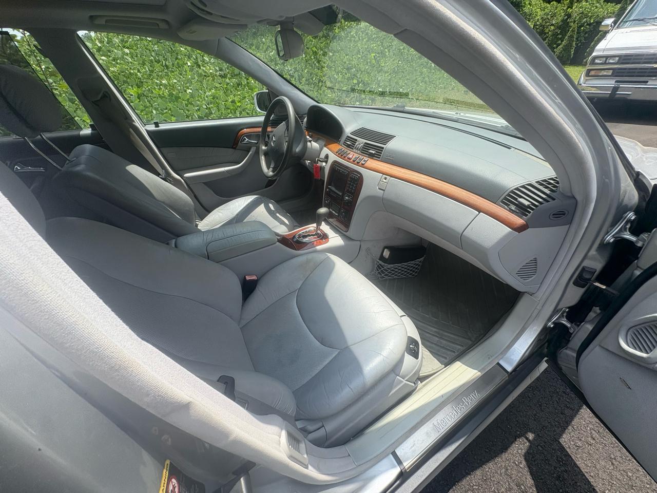 Mercedes-Benz S-Class 4dr Sdn 4.3L 2001