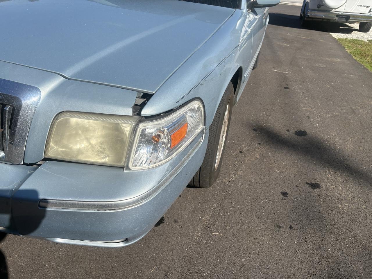 Mercury Grand Marquis 4dr Sdn LS 2008