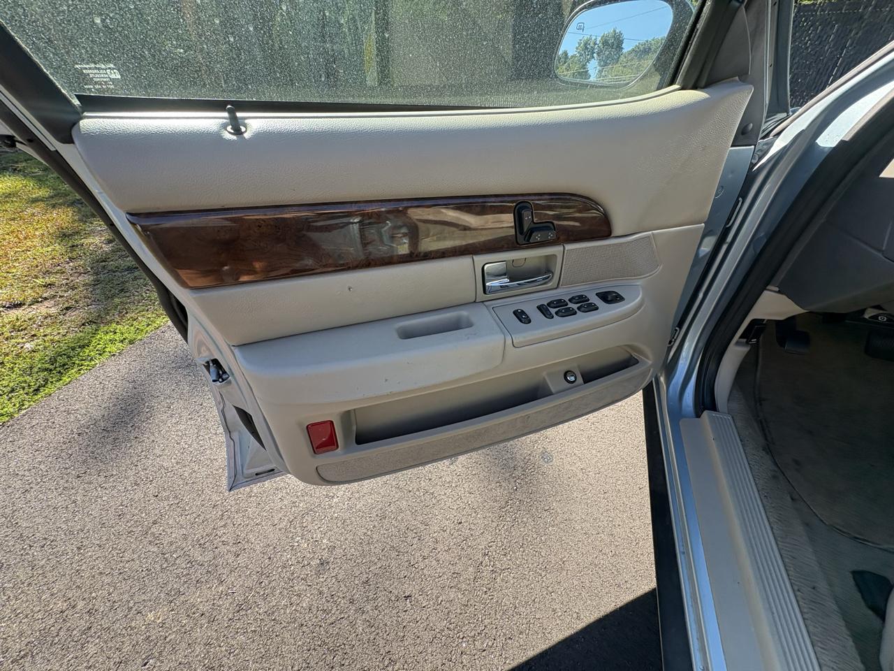 Mercury Grand Marquis 4dr Sdn LS 2008