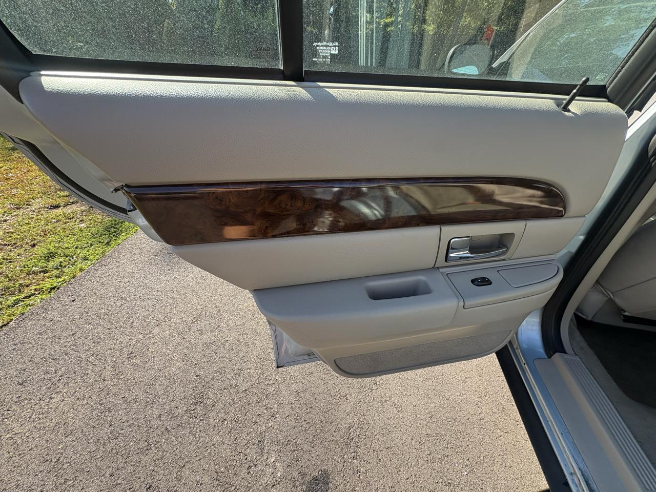 Mercury Grand Marquis 4dr Sdn LS 2008