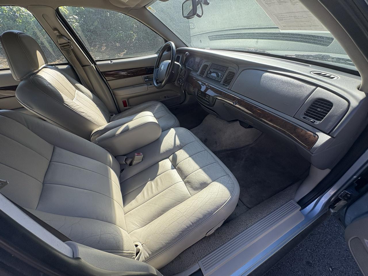 Mercury Grand Marquis 4dr Sdn LS 2008