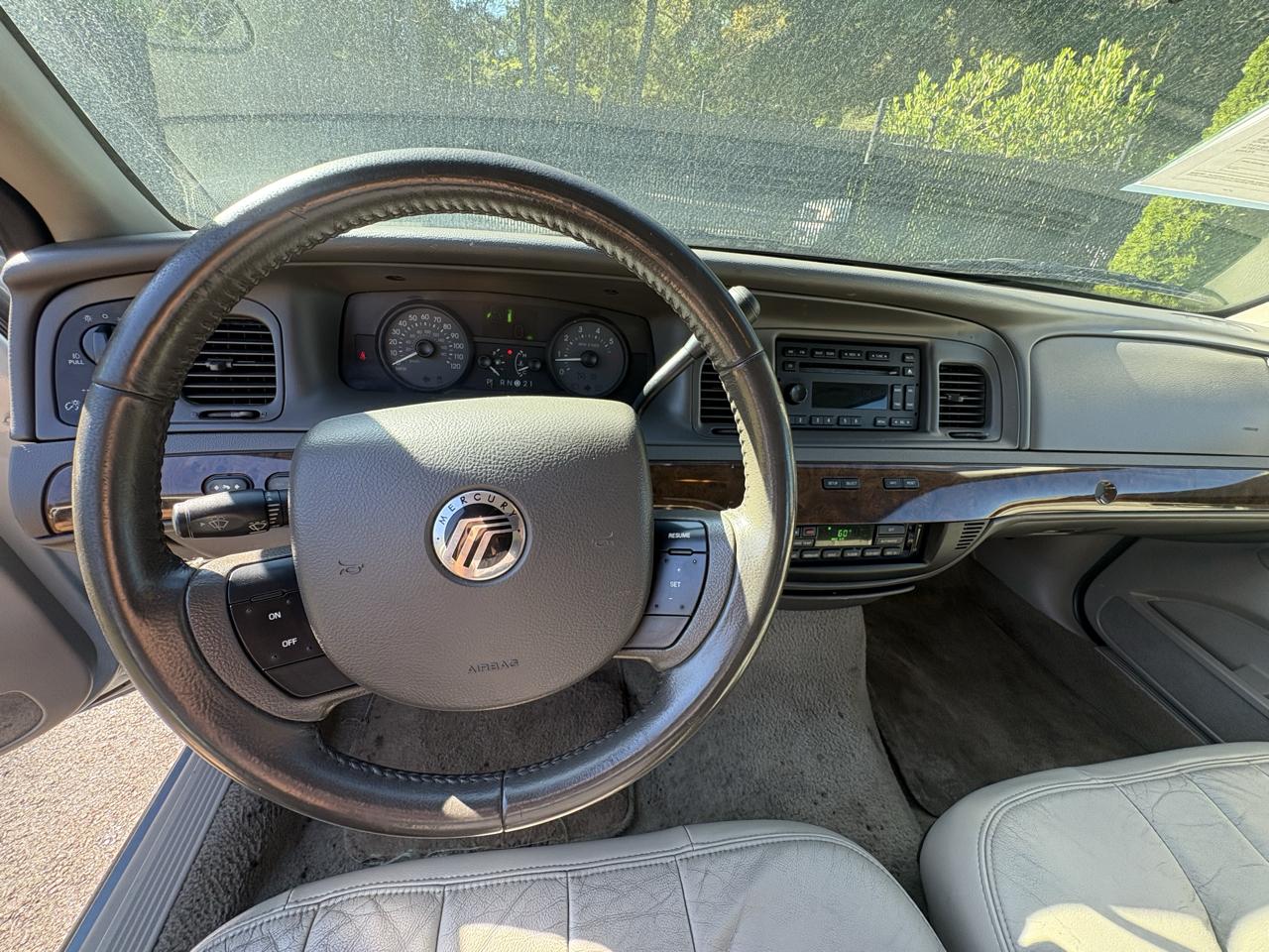 Mercury Grand Marquis 4dr Sdn LS 2008