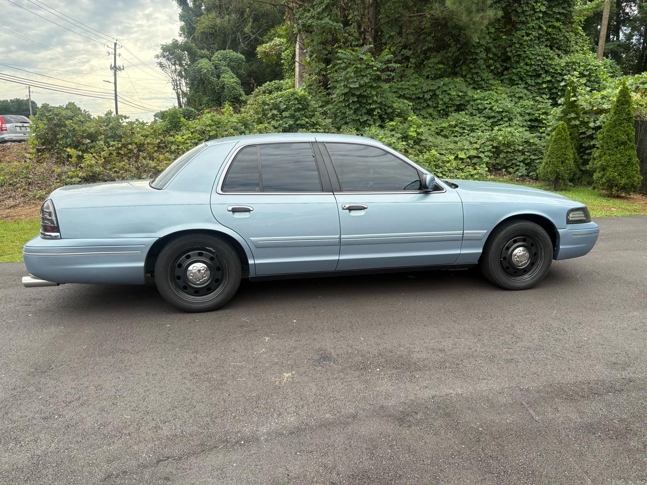Ford Crown Victoria 4dr Sdn LX 1999