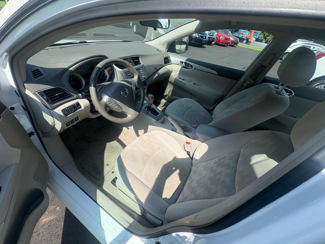 Nissan Sentra 4dr Sdn I4 CVT SV 2013