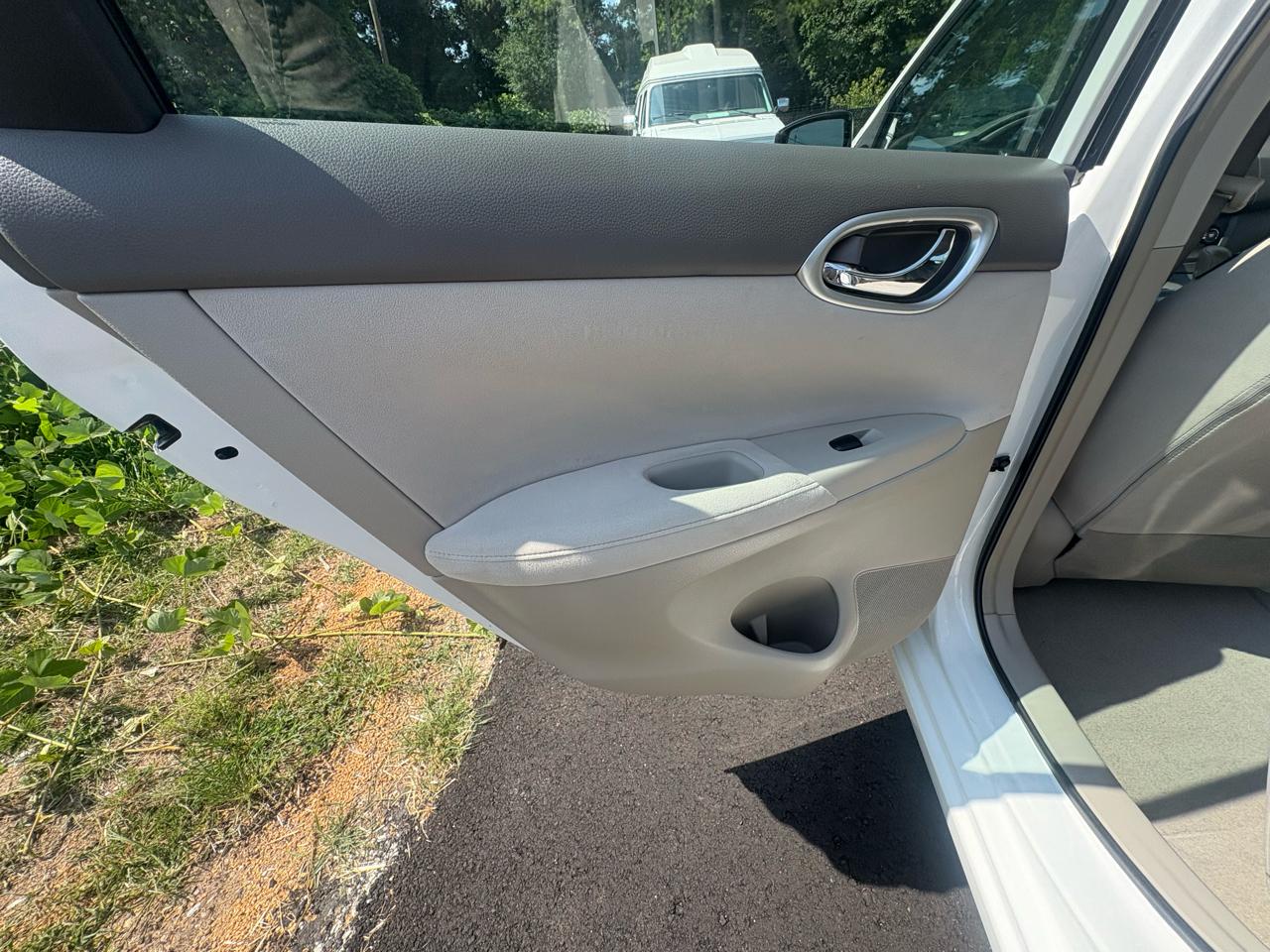 Nissan Sentra 4dr Sdn I4 CVT SV 2013