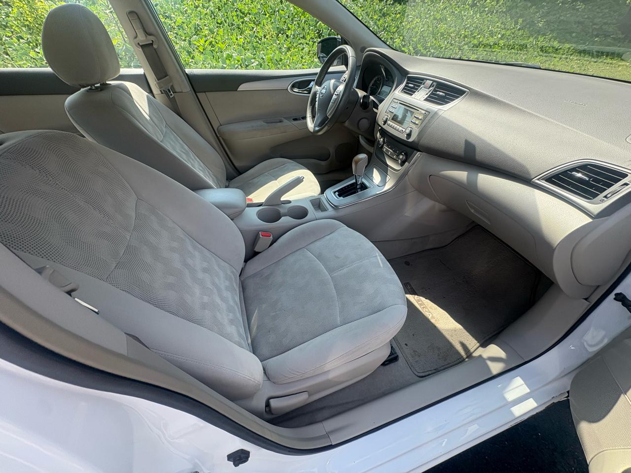 Nissan Sentra 4dr Sdn I4 CVT SV 2013