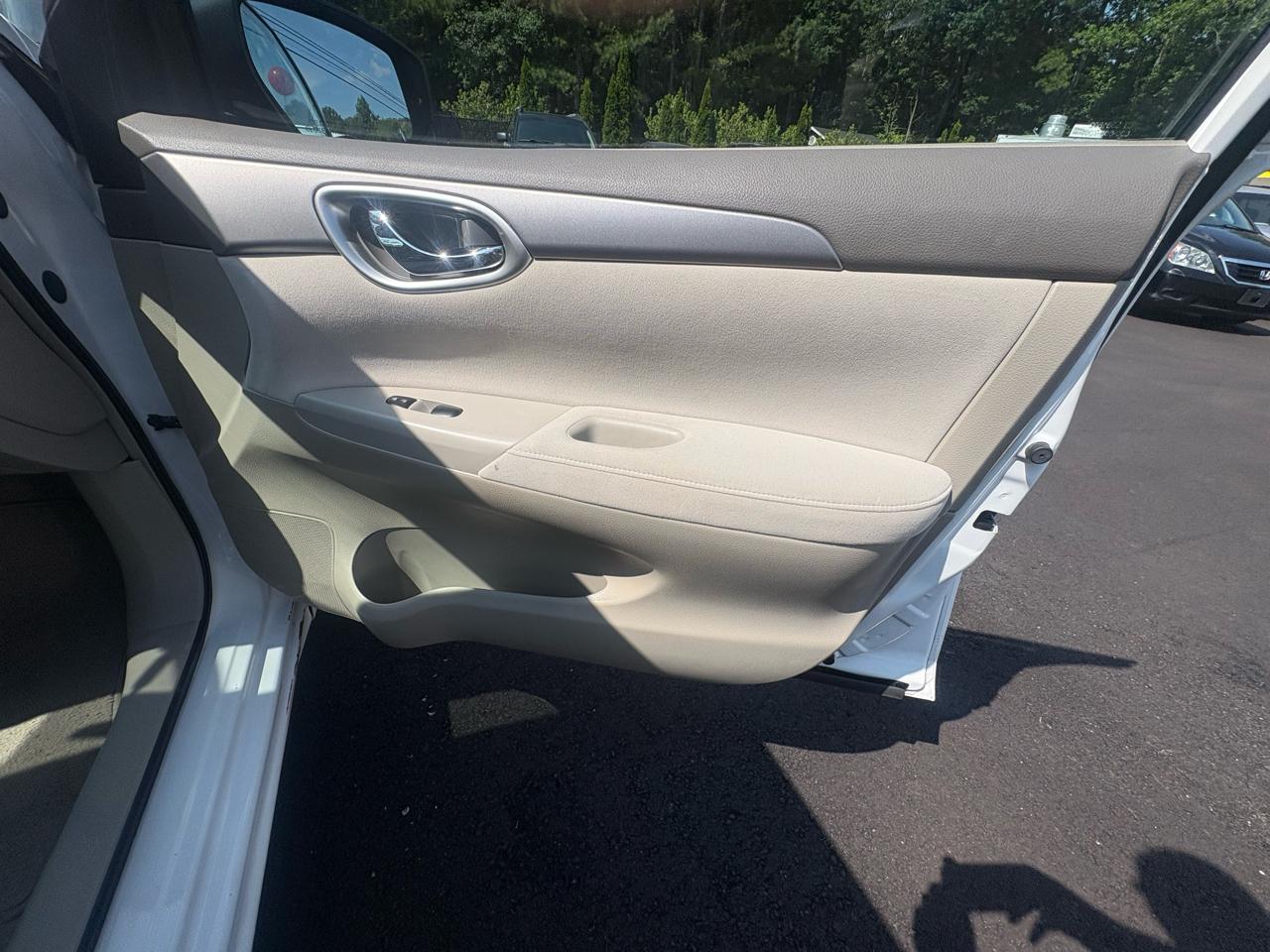 Nissan Sentra 4dr Sdn I4 CVT SV 2013