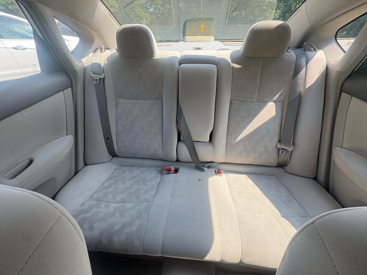 Nissan Sentra 4dr Sdn I4 CVT SV 2013