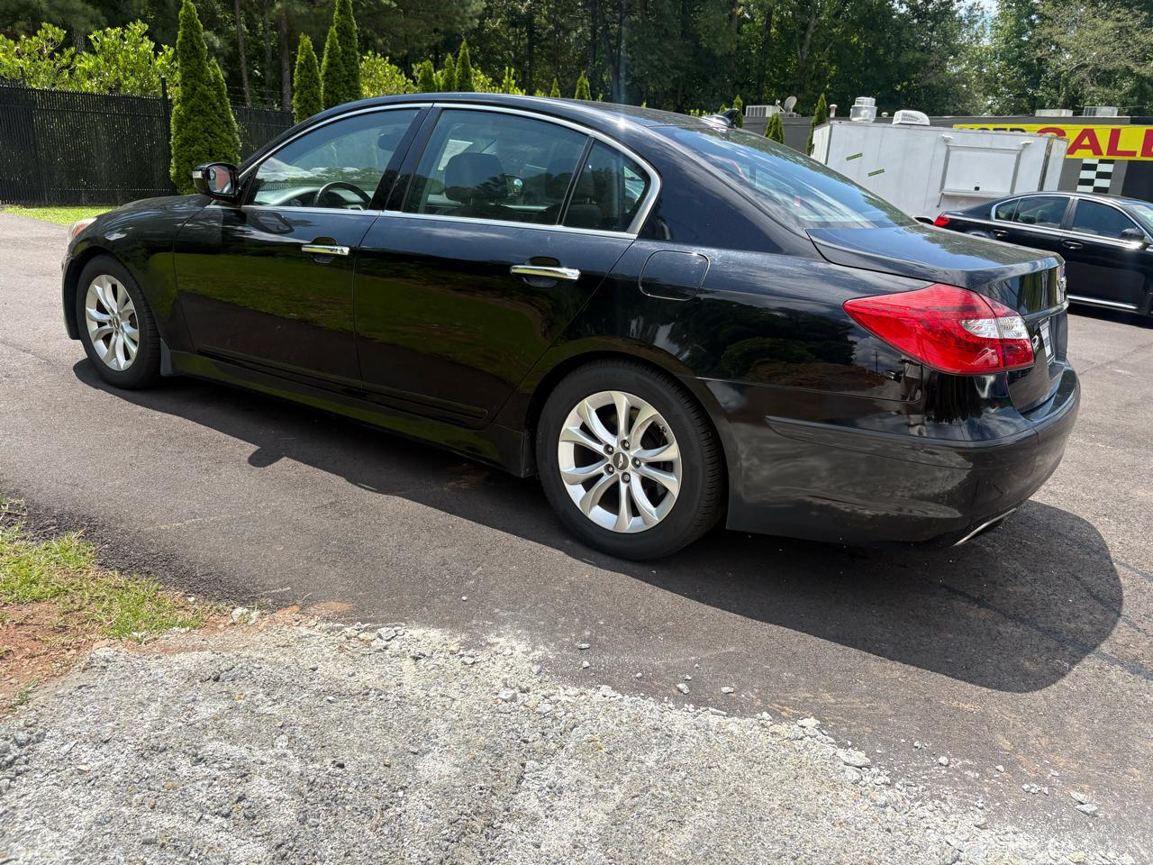 Hyundai Genesis 4dr Sdn V6 3.8L 2012