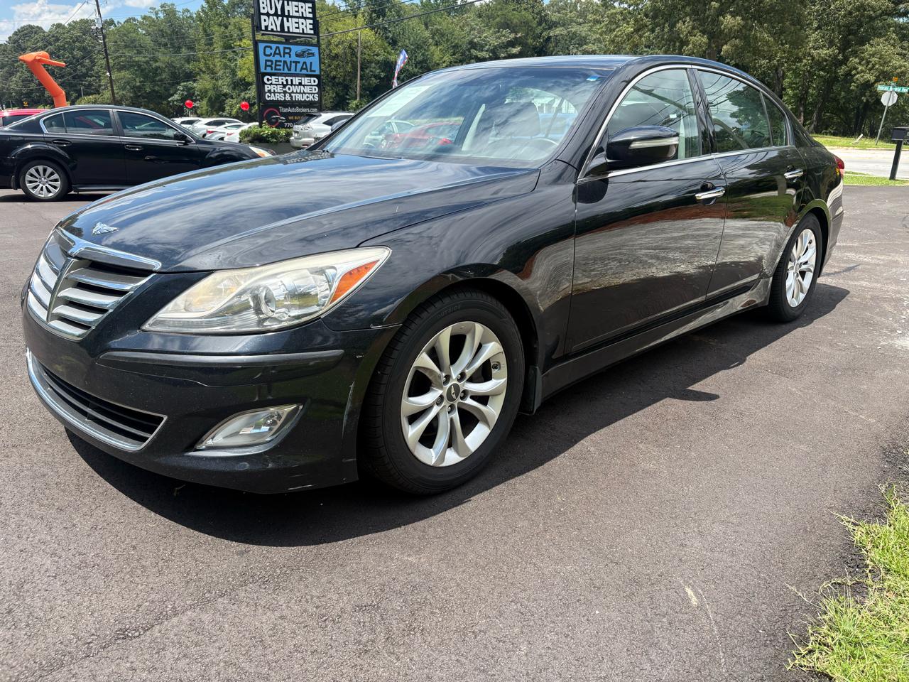 Hyundai Genesis 4dr Sdn V6 3.8L 2012