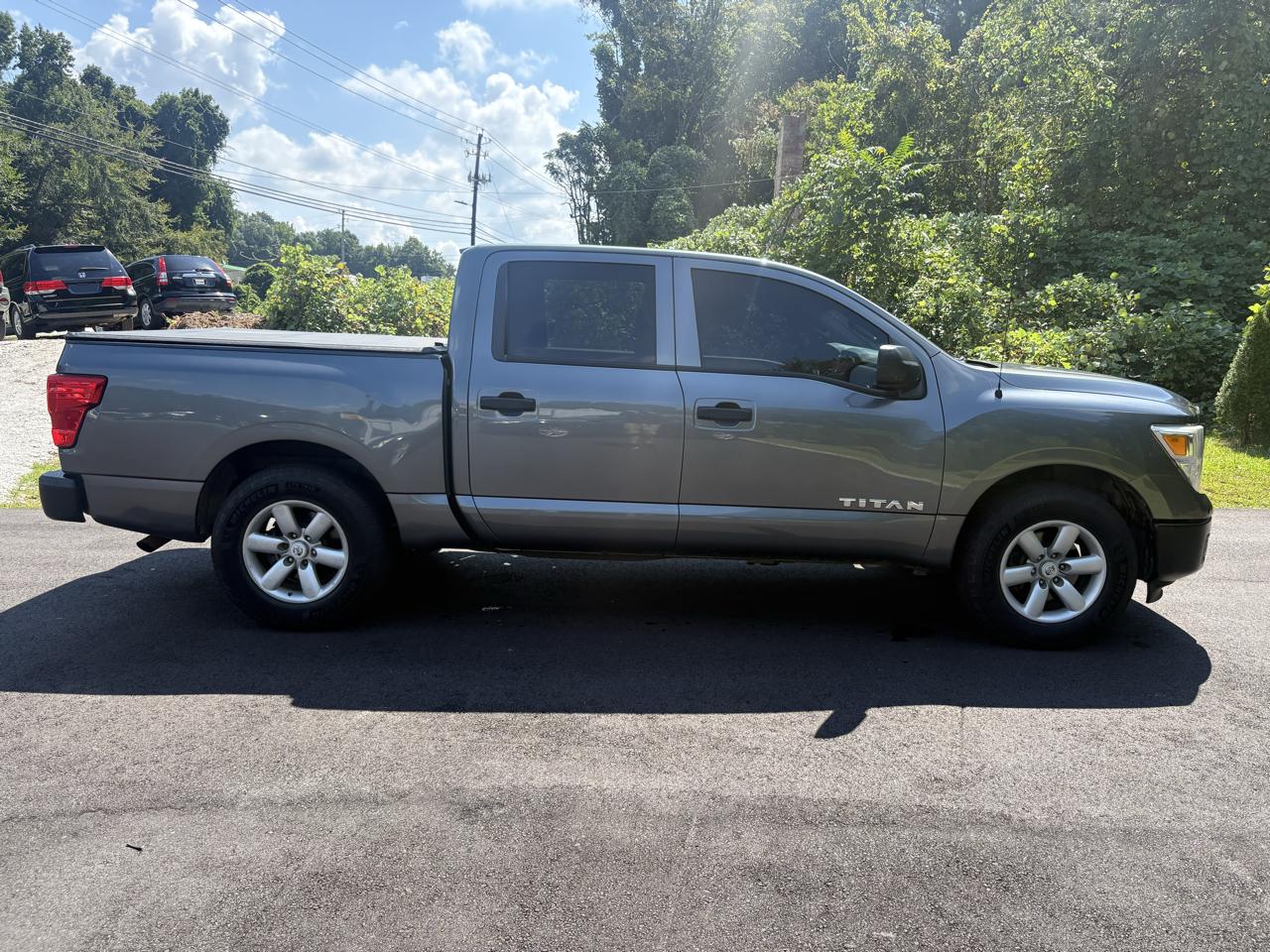 Nissan Titan 4x2 Crew Cab S 2017