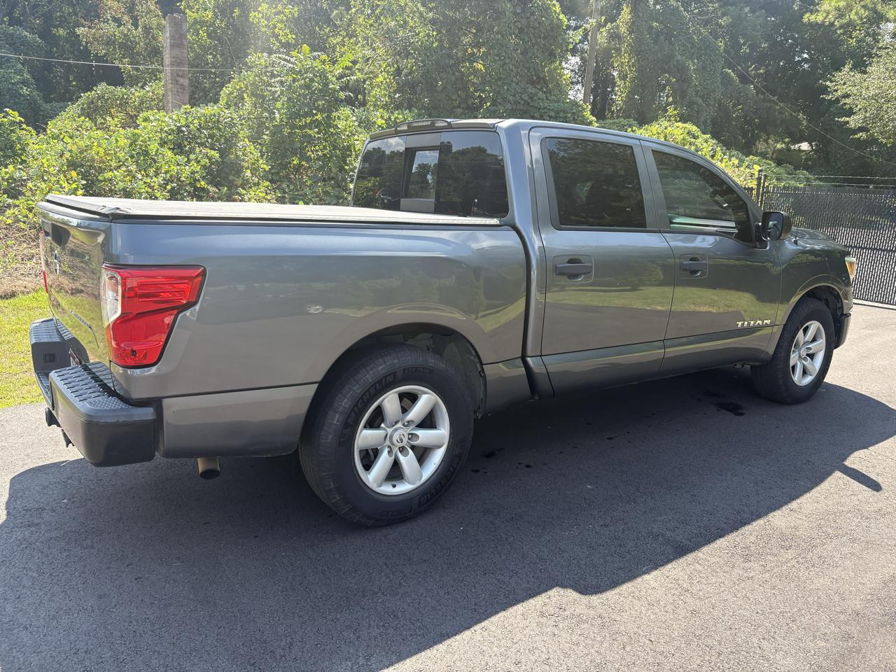 Nissan Titan 4x2 Crew Cab S 2017