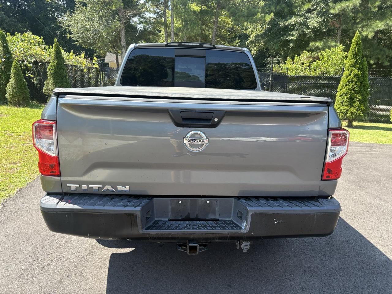 Nissan Titan 4x2 Crew Cab S 2017