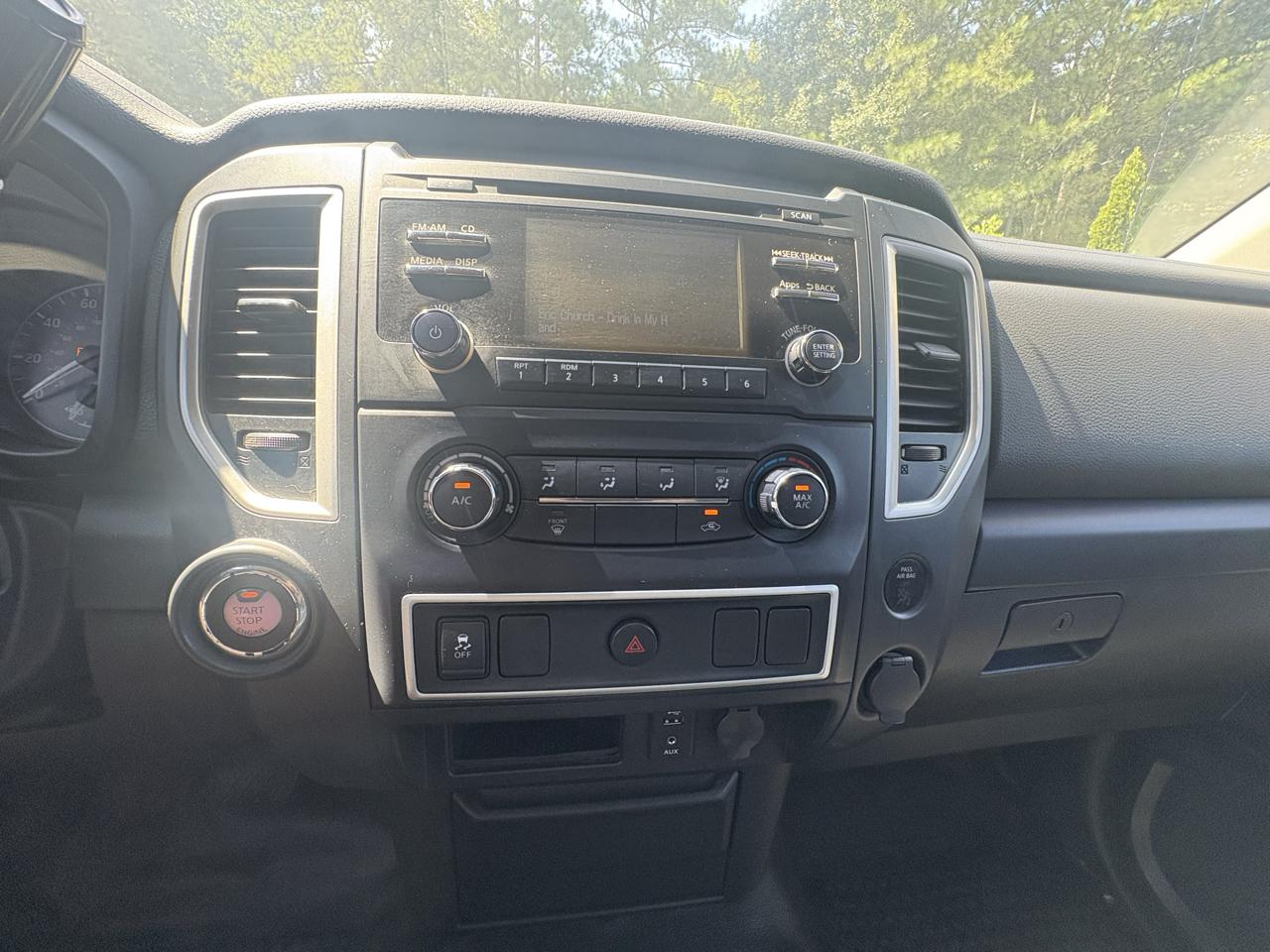 Nissan Titan 4x2 Crew Cab S 2017