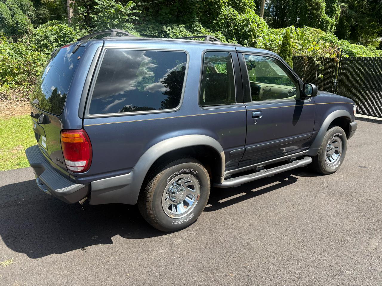Ford Explorer 2dr 102" WB Sport 2000