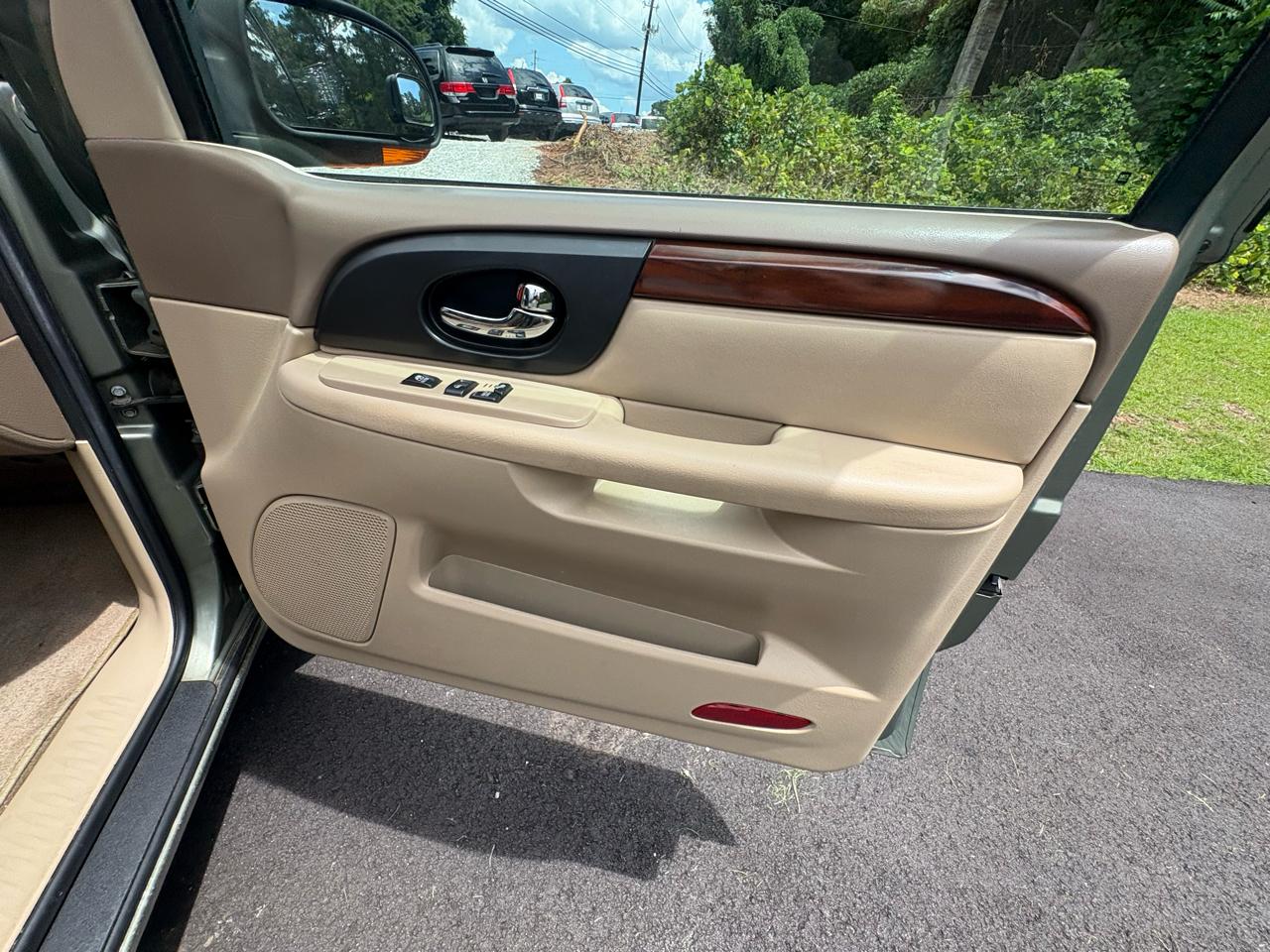 GMC Envoy 4dr 2WD SLT 2004