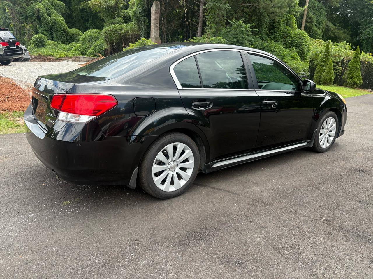 Subaru Legacy 4dr Sdn H6 Auto 3.6R Limited Moon 2010