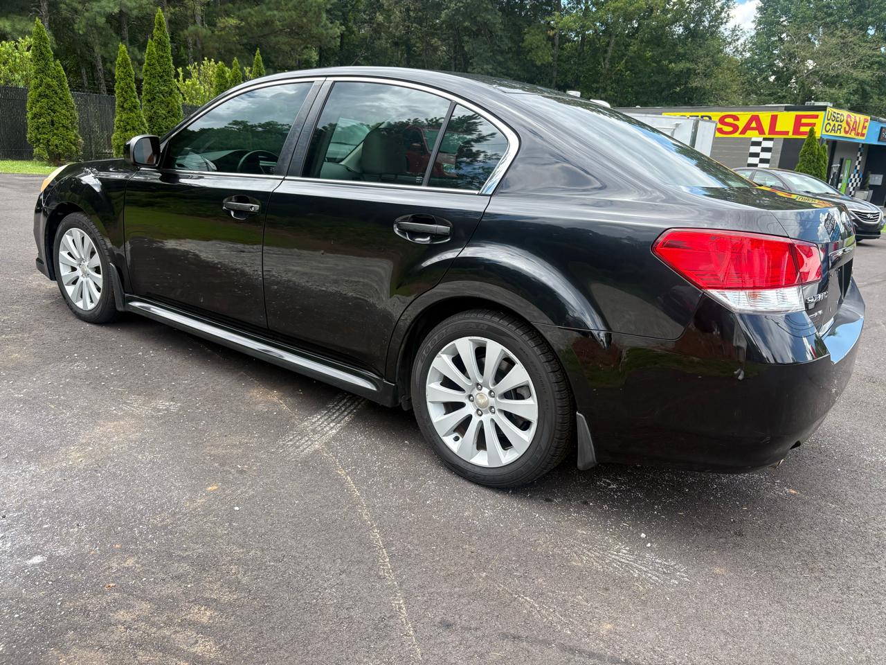 Subaru Legacy 4dr Sdn H6 Auto 3.6R Limited Moon 2010