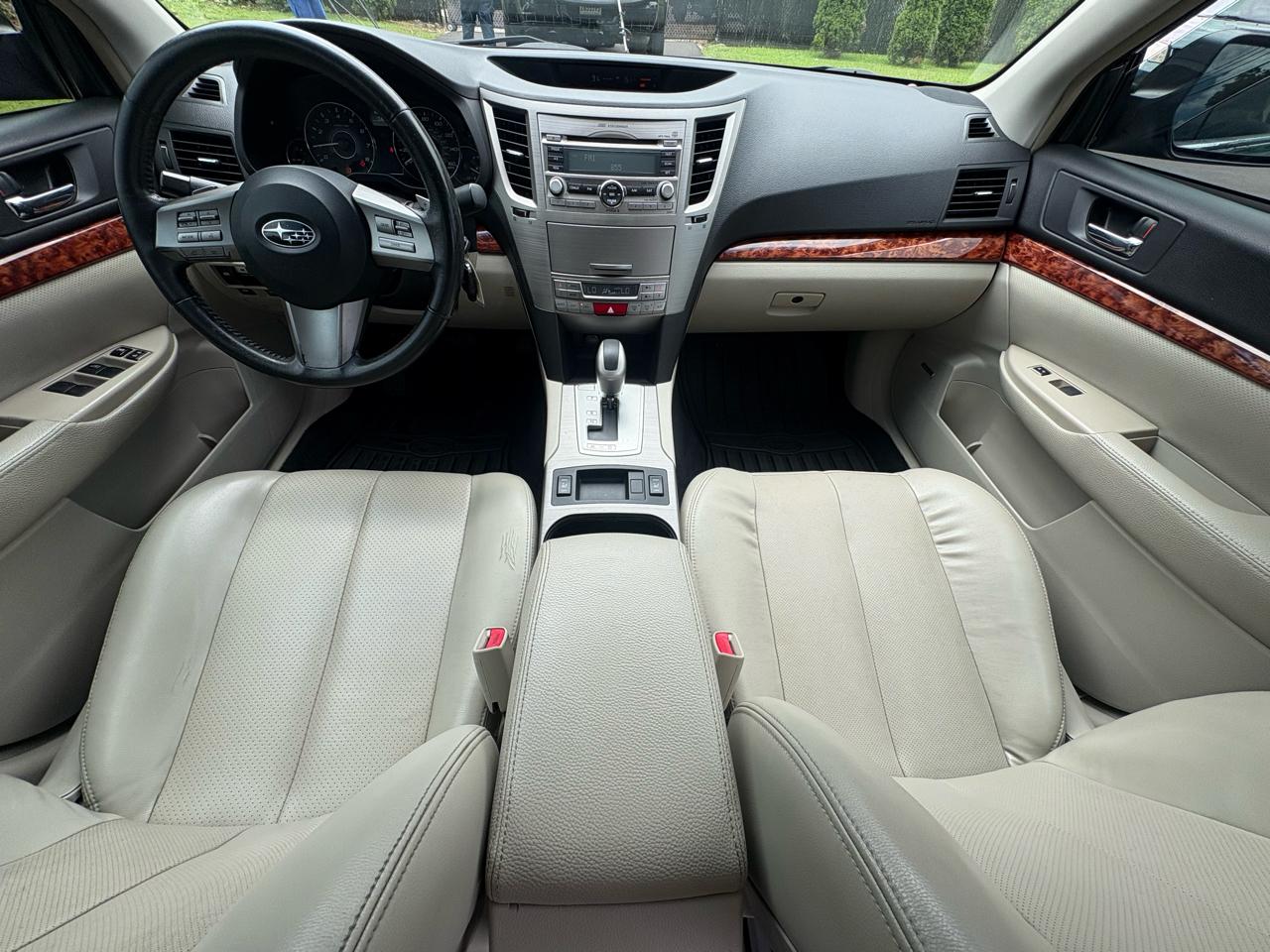 Subaru Legacy 4dr Sdn H6 Auto 3.6R Limited Moon 2010