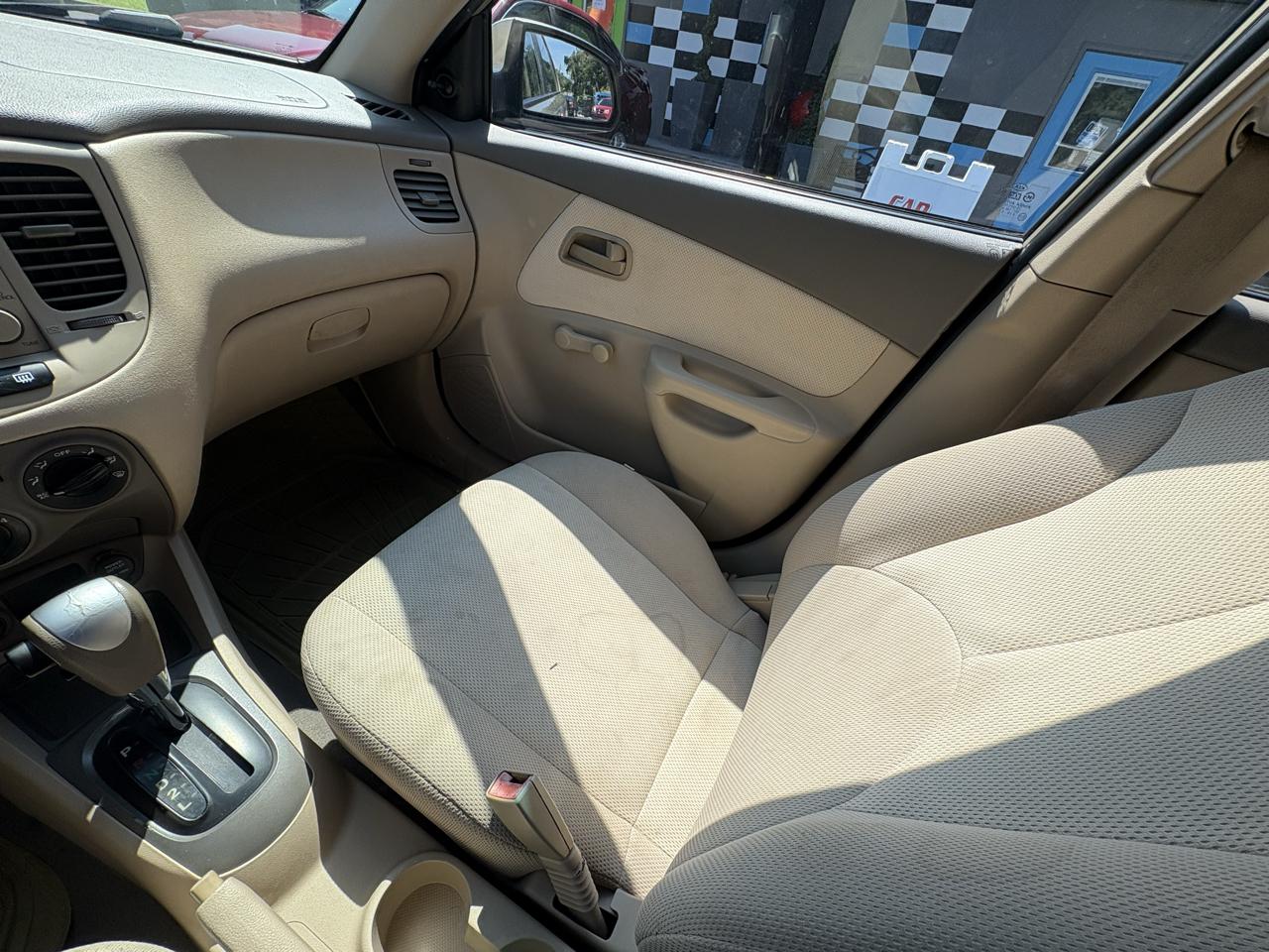 Kia Rio 4dr Sdn Auto LX 2007