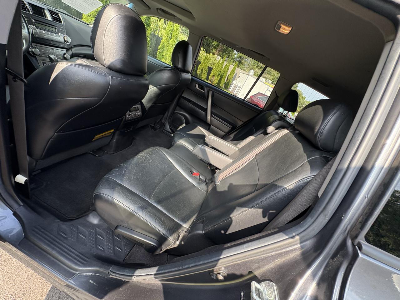 Toyota Highlander 4WD 4dr V6 SE (Natl) 2010