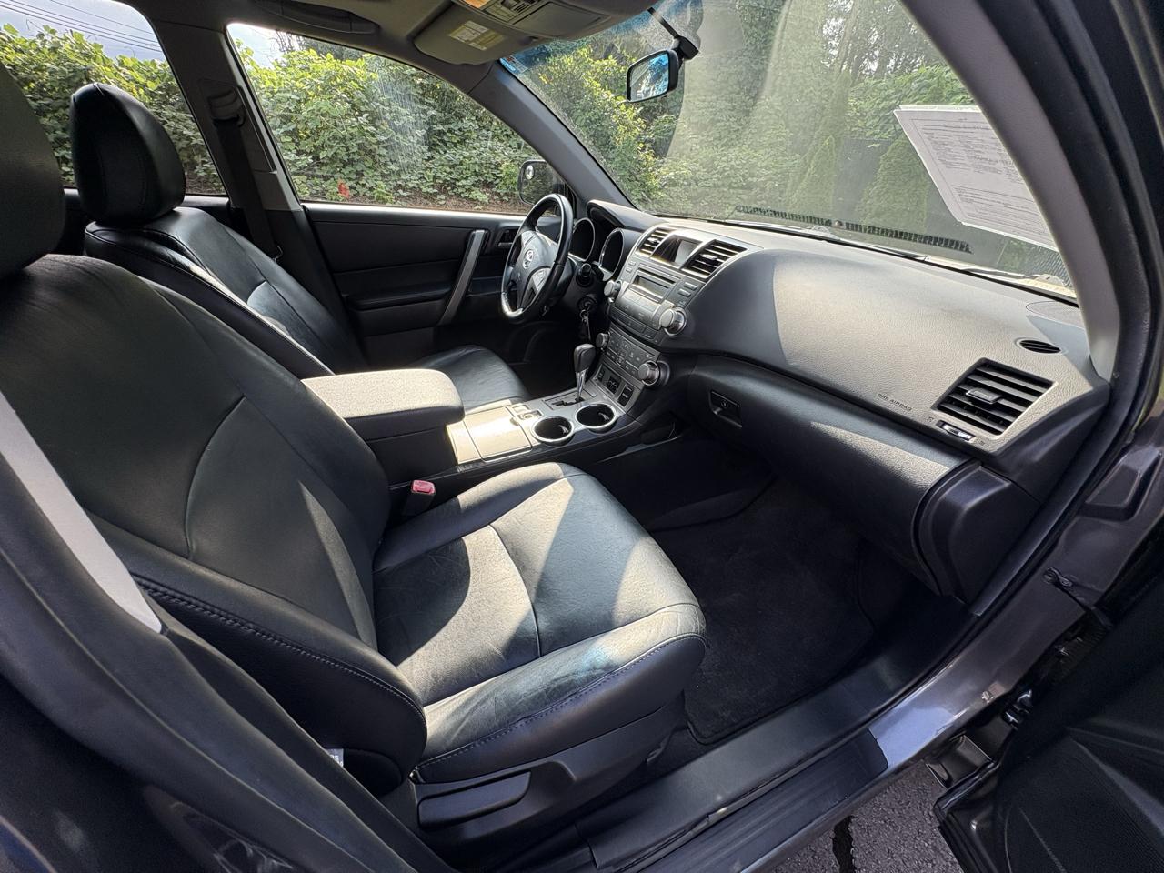 Toyota Highlander 4WD 4dr V6 SE (Natl) 2010