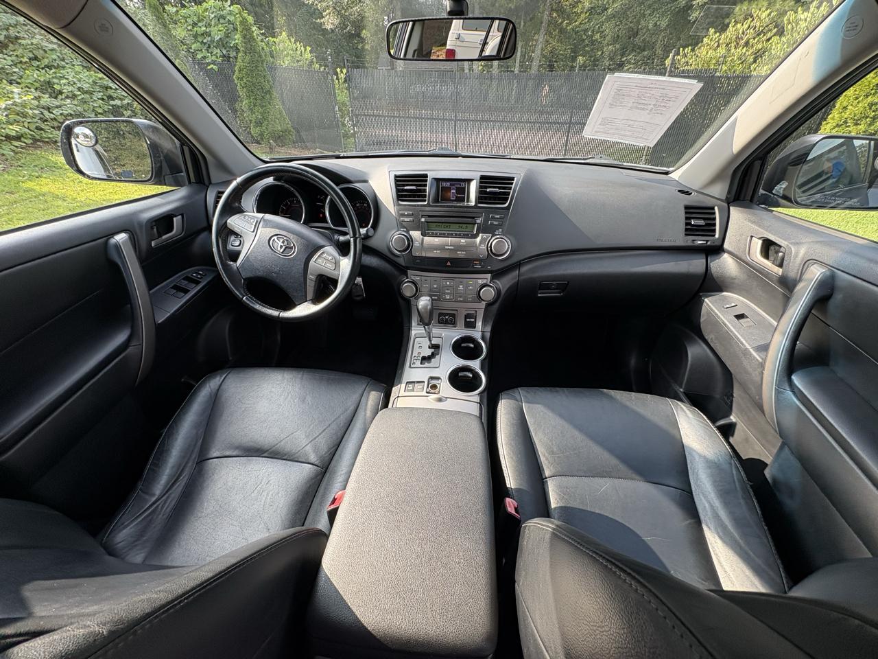 Toyota Highlander 4WD 4dr V6 SE (Natl) 2010