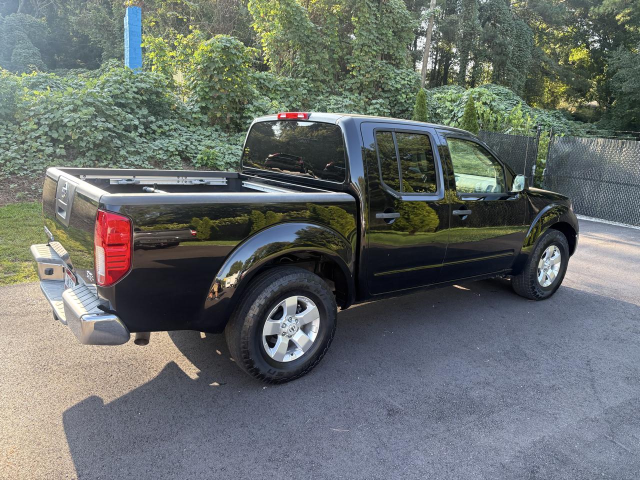 Nissan Frontier 2WD Crew Cab SWB Auto SE 2010