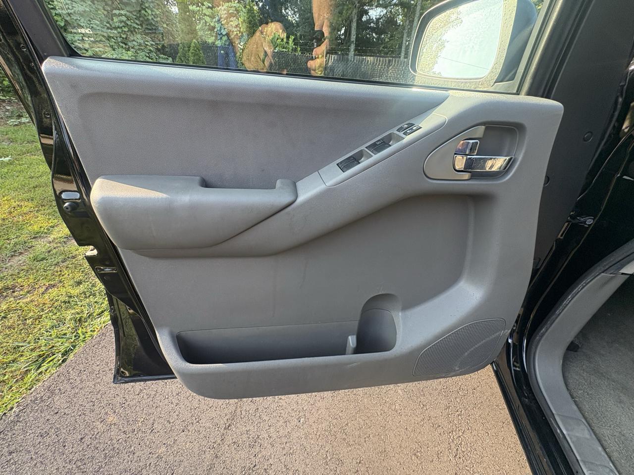 Nissan Frontier 2WD Crew Cab SWB Auto SE 2010
